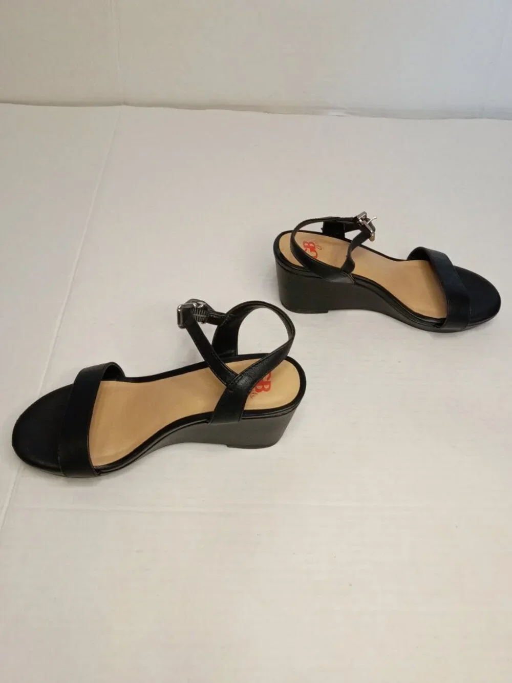GB Girls Black Ankle Strap Formal Dress Sandals Block Heel Size Youth 2M